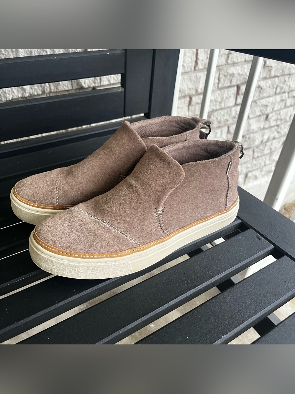 TOMS Brown Suede Ankle Slip On Shoes
Size 6.5